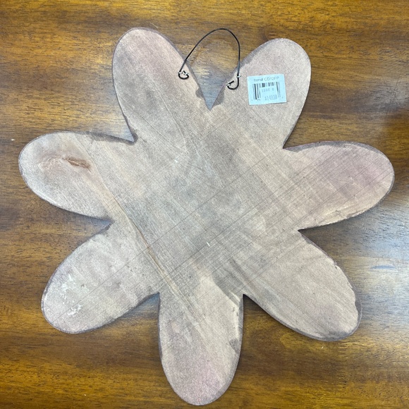 Decorative wood flower and wood rabbit. - Picture 11 of 11